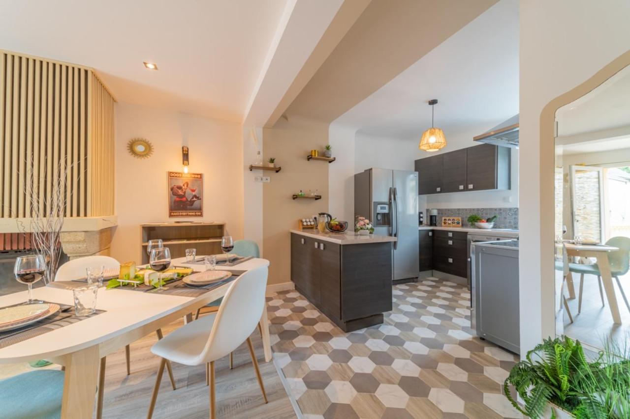 Cote Cour, 3 Chambres, Terrasses, Jardin Prive Avec Terrain De Petanque, Cave Voutee Corgoloin Exteriör bild