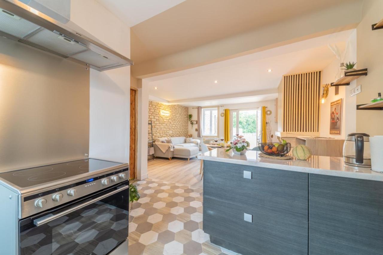 Cote Cour, 3 Chambres, Terrasses, Jardin Prive Avec Terrain De Petanque, Cave Voutee Corgoloin Exteriör bild